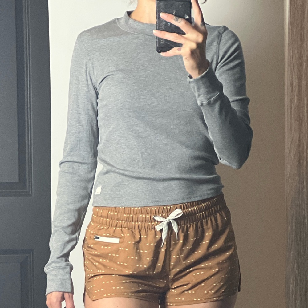 Vuori Long-Sleeve Pose Fitted Rib Tee
